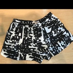 Forever21 black and white printed shorts